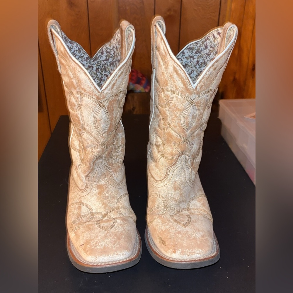 Laredo Light Tan Heeled Boots